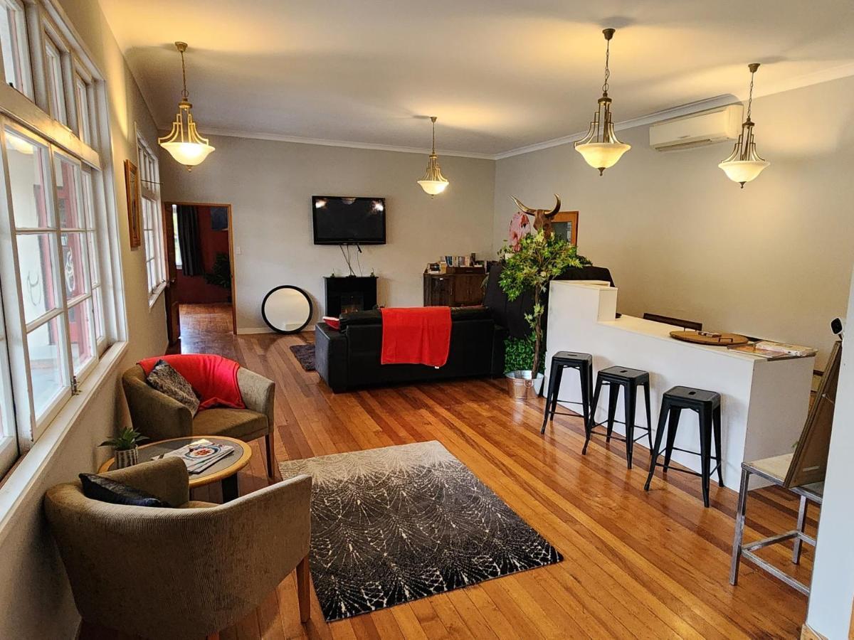 The Garston Lodge Bagian luar foto