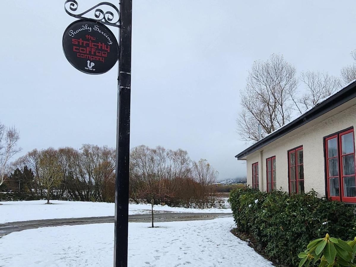 The Garston Lodge Bagian luar foto