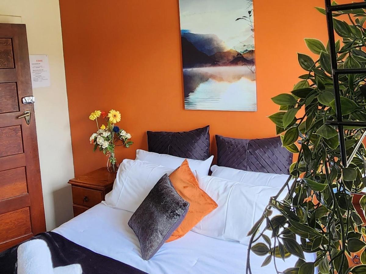 The Garston Lodge Bagian luar foto