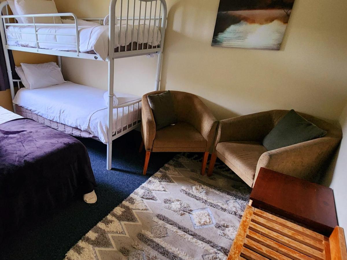 The Garston Lodge Bagian luar foto